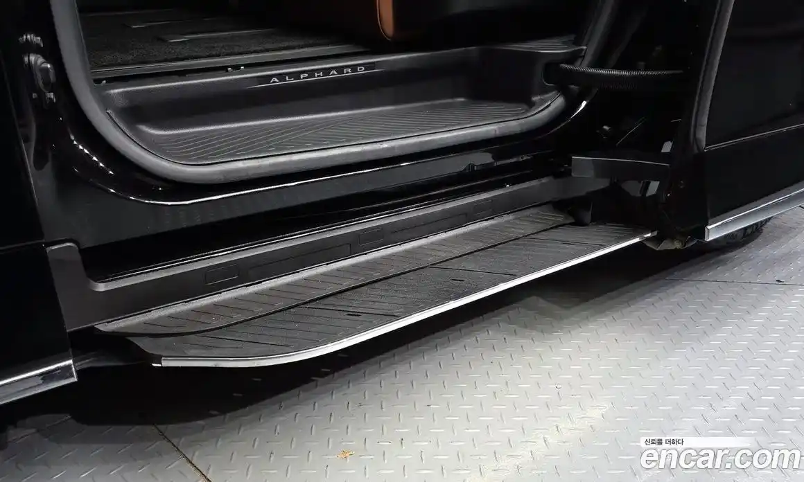 Toyota Alphard 2024 2.5 гидро в Москве № 1624304, фото 25