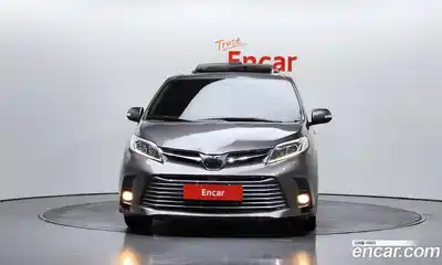 Toyota Sienna 2018 3.5 гидро в Москве № 1624411, миниатюра 3