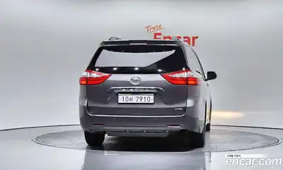 Toyota Sienna 2018 3.5 гидро в Москве № 1624411, миниатюра 4