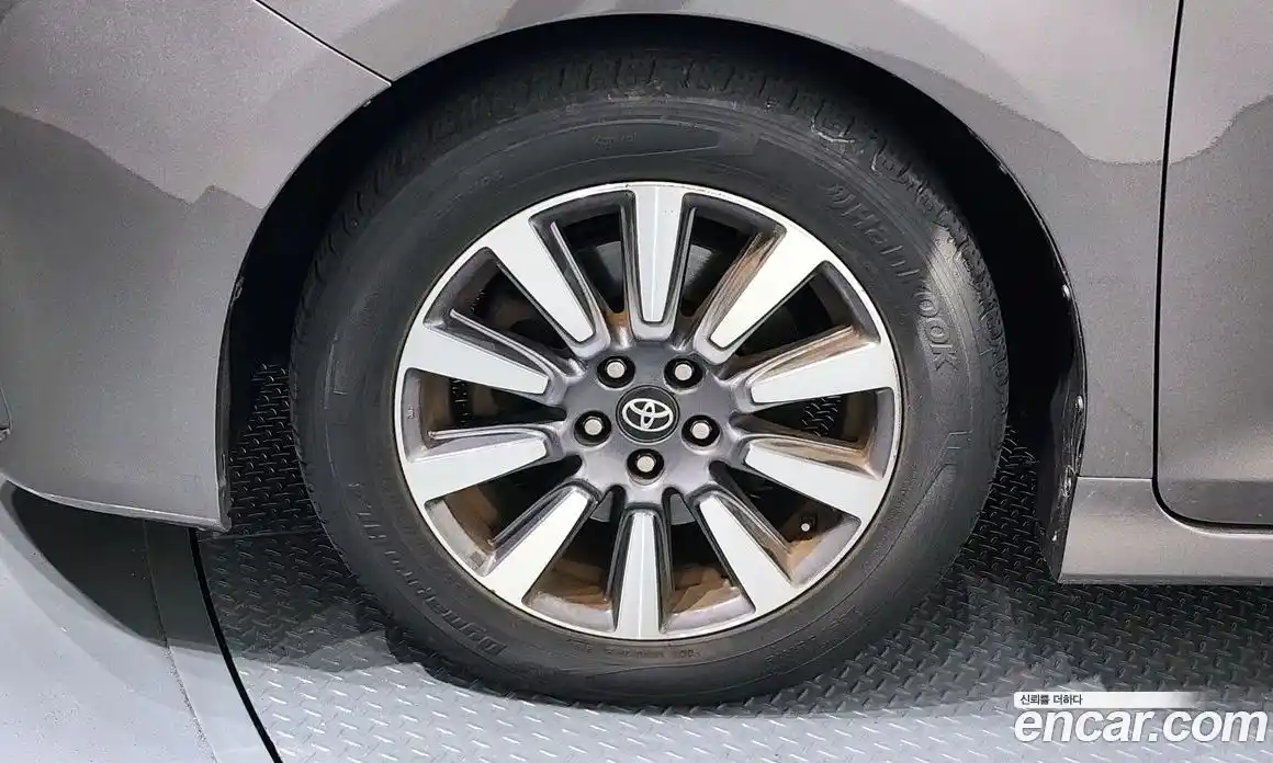 Toyota Sienna 2018 3.5 гидро в Москве № 1624411, фото 5