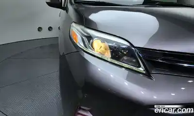 Toyota Sienna 2018 3.5 гидро в Москве № 1624411, миниатюра 8
