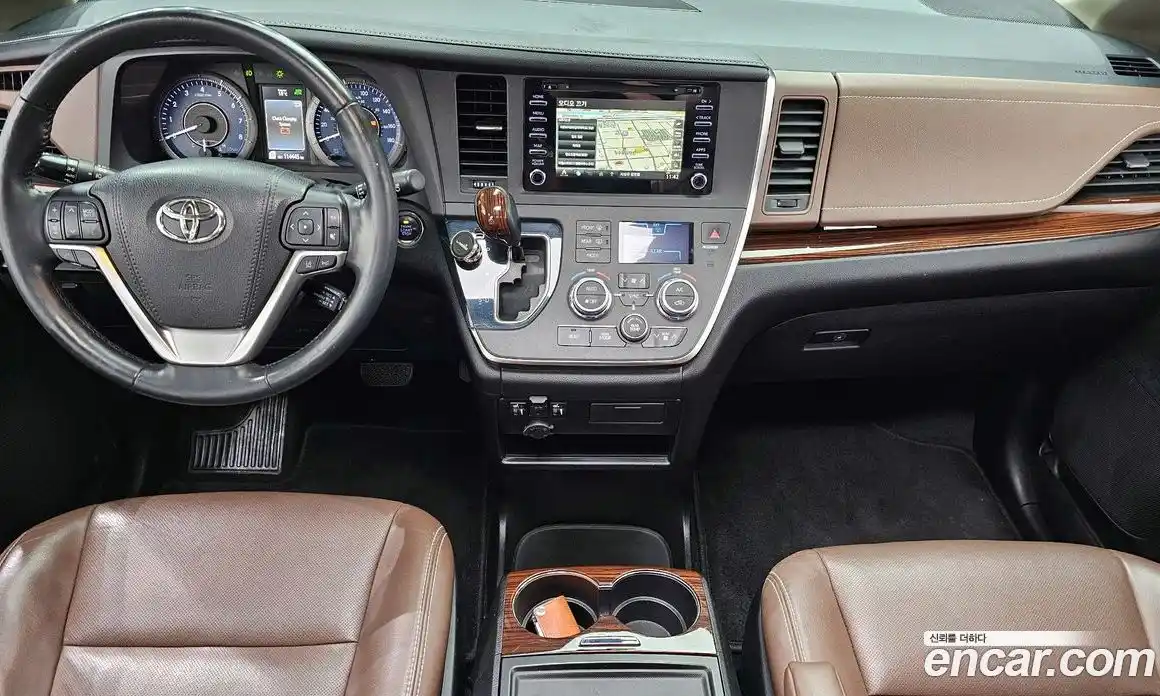 Toyota Sienna 2018 3.5 гидро в Москве № 1624411, фото 10