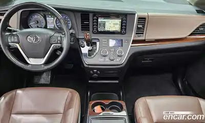 Toyota Sienna 2018 3.5 гидро в Москве № 1624411, миниатюра 10