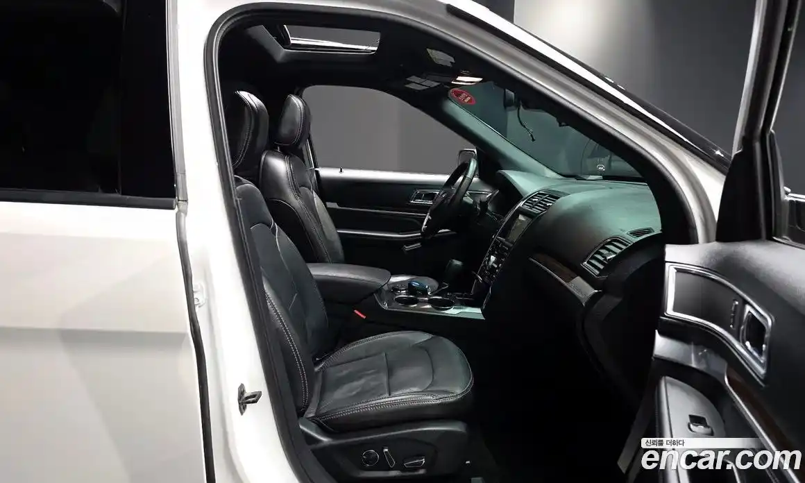 Ford Explorer 2018 2.3 гидро в Москве № 1625076, фото 18