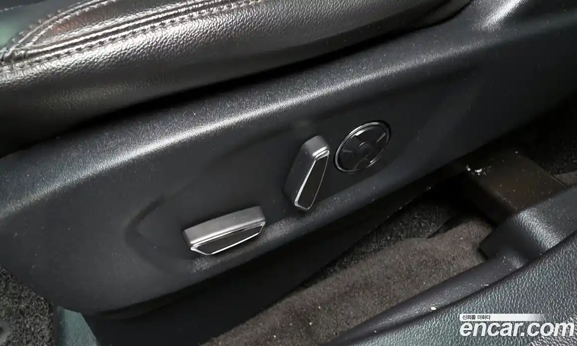 Ford Explorer 2018 2.3 гидро в Москве № 1625076, фото 36