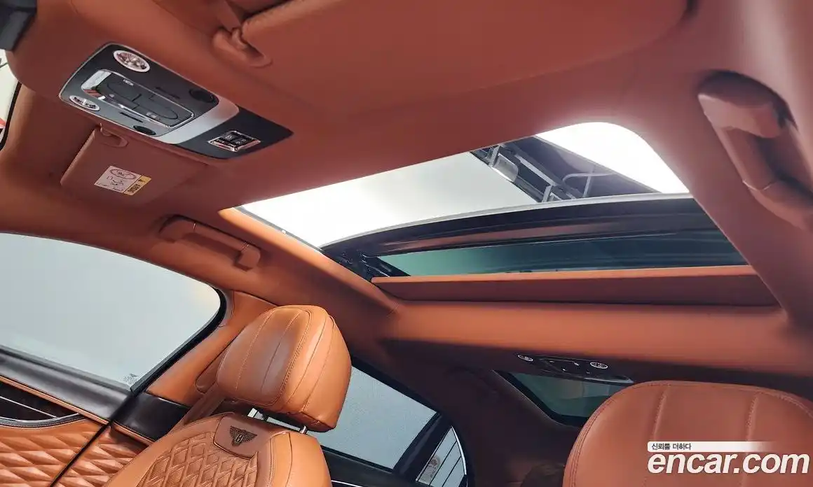 Bentley Flying Spur 2023 4.0 гидро, фото 24