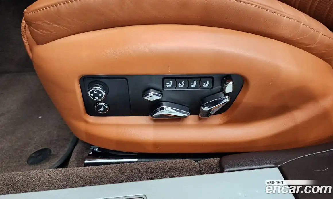 Bentley Flying Spur 2023 4.0 гидро, фото 32