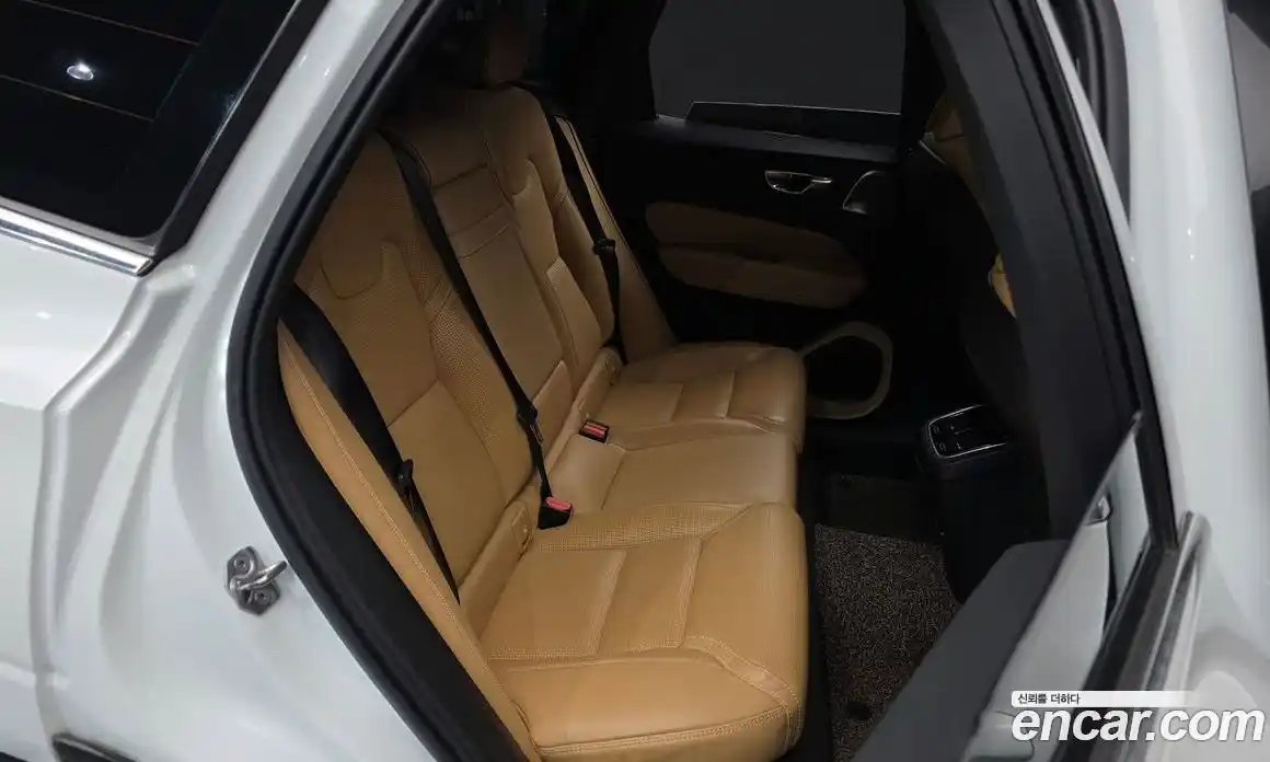 Volvo XC60 2019 2.0 гидро в Москве № 164631, фото 12