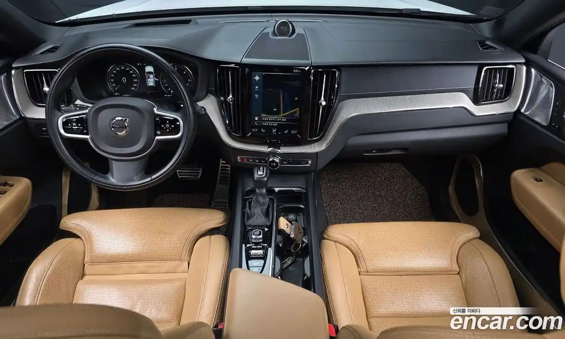 Volvo XC60 2019 2.0 гидро в Москве № 164631, фото 7