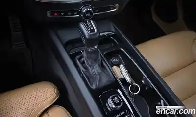 Volvo XC60 2019 2.0 гидро в Москве № 164631, миниатюра 9