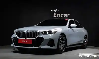BMW 5-Series, 2025