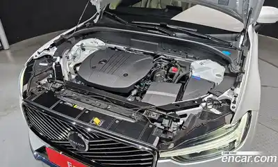 Volvo XC60 2026 2.0 гидро в Москве № 1763480, миниатюра 6