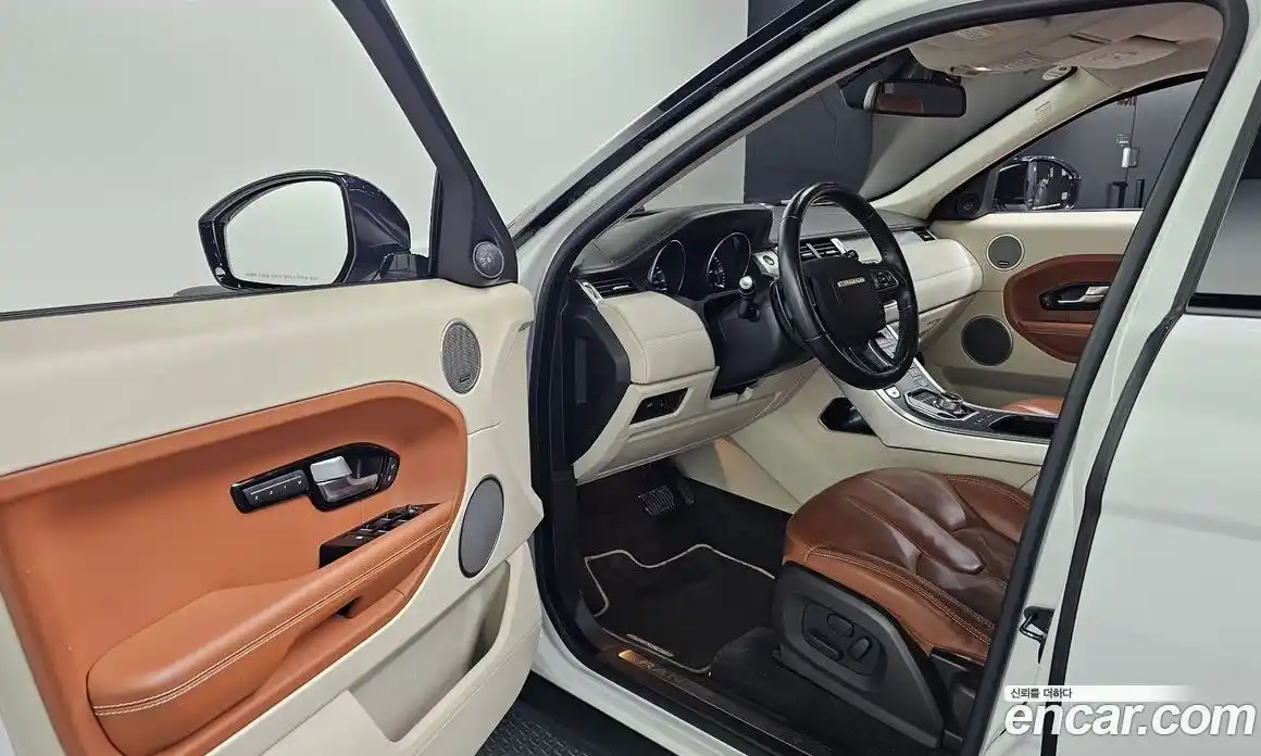 Land Rover Range-Rover Evoque 2015 2.2 гидро в Москве № 1764068, фото 13