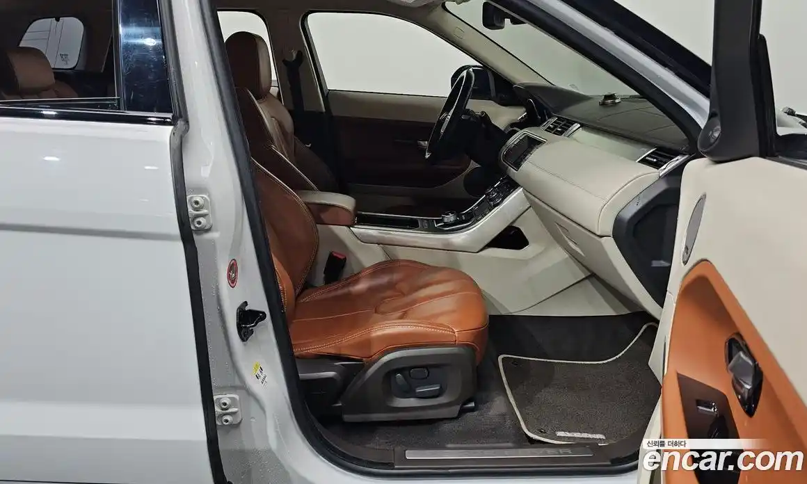 Land Rover Range-Rover Evoque 2015 2.2 гидро в Москве № 1764068, фото 16