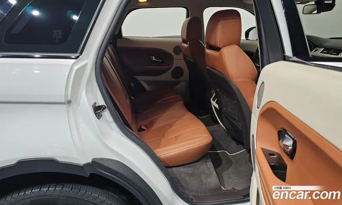 Land Rover Range-Rover Evoque 2015 2.2 гидро в Москве № 1764068, фото 17