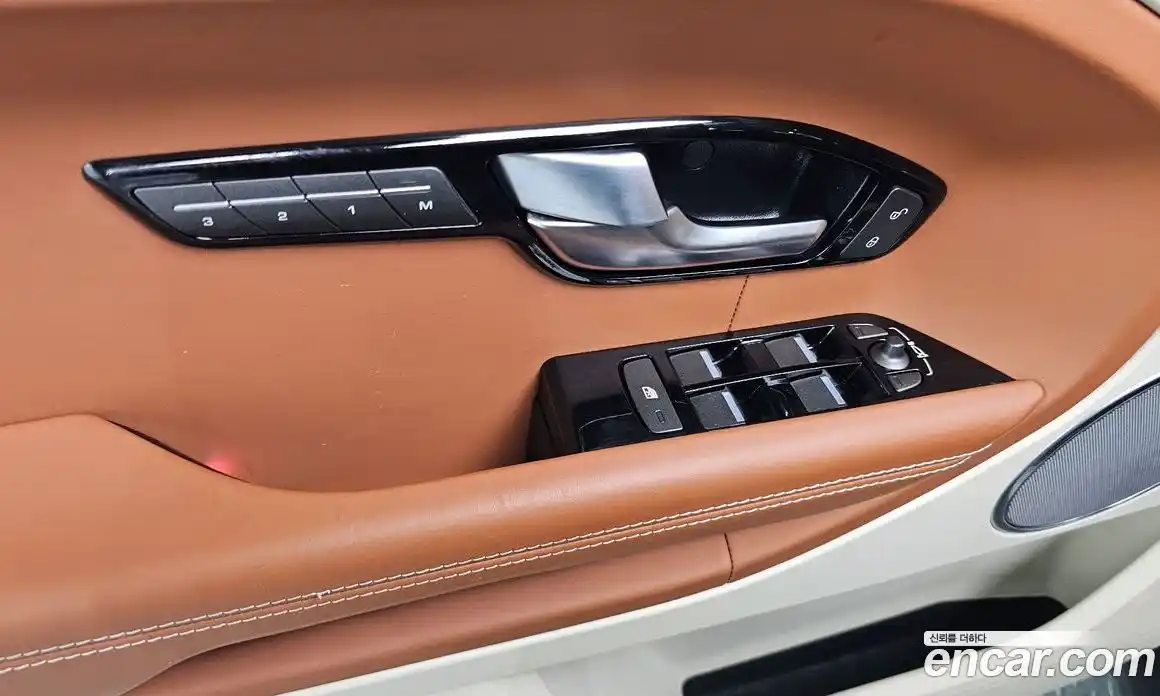 Land Rover Range-Rover Evoque 2015 2.2 гидро в Москве № 1764068, фото 27