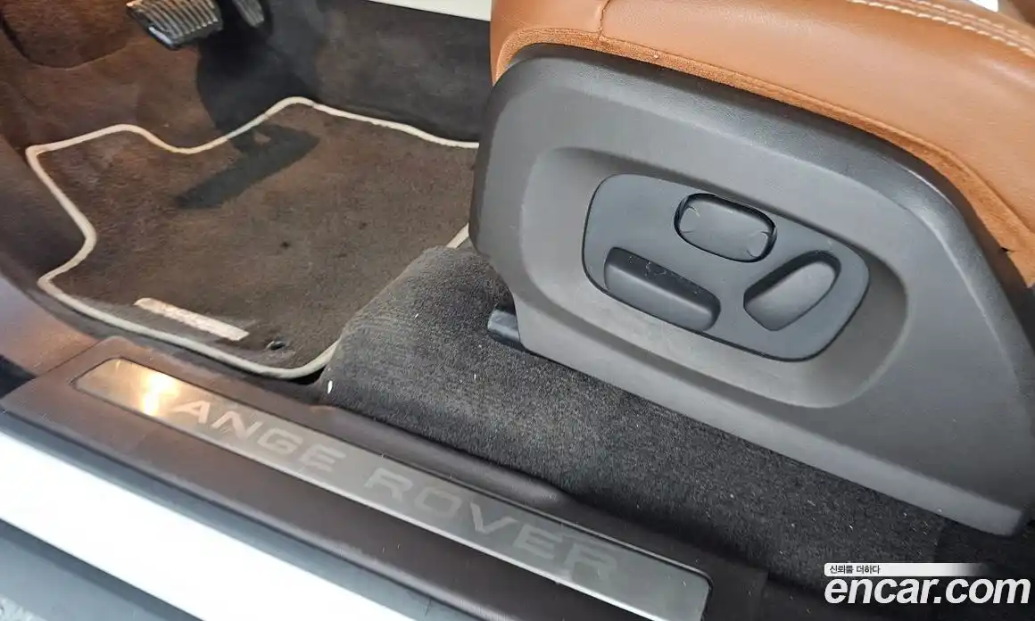 Land Rover Range-Rover Evoque 2015 2.2 гидро в Москве № 1764068, фото 28