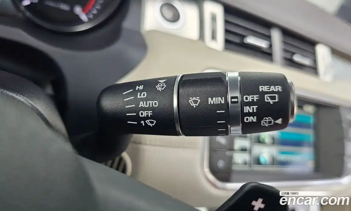 Land Rover Range-Rover Evoque 2015 2.2 гидро в Москве № 1764068, фото 31
