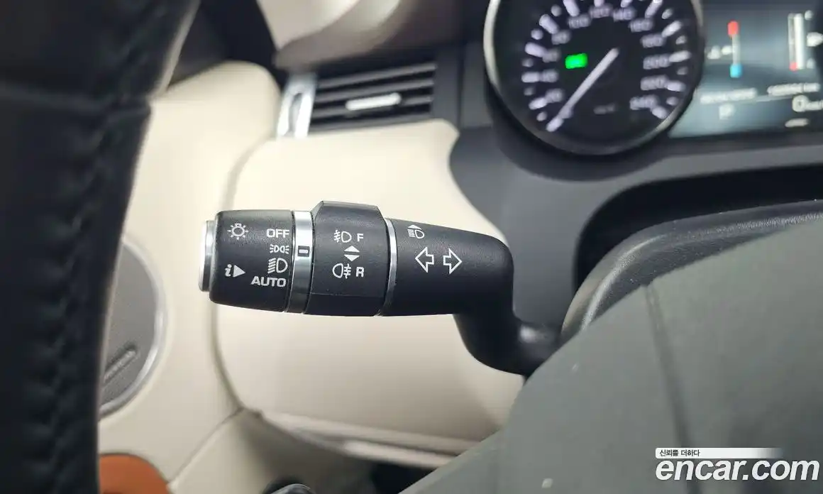 Land Rover Range-Rover Evoque 2015 2.2 гидро в Москве № 1764068, фото 32