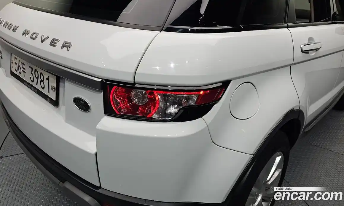 Land Rover Range-Rover Evoque 2015 2.2 гидро в Москве № 1764068, фото 9