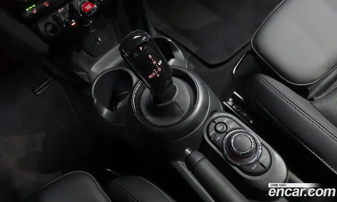 Mini Cooper 2023 1.5 гидро в Москве № 1764228, фото 12