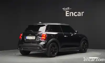 Mini Cooper 2023 1.5 гидро в Москве № 1764228, миниатюра 2