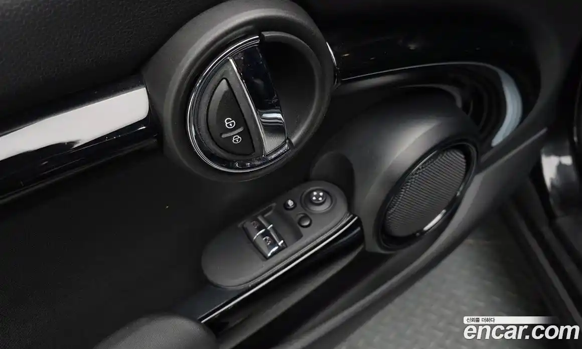 Mini Cooper 2023 1.5 гидро в Москве № 1764228, фото 29
