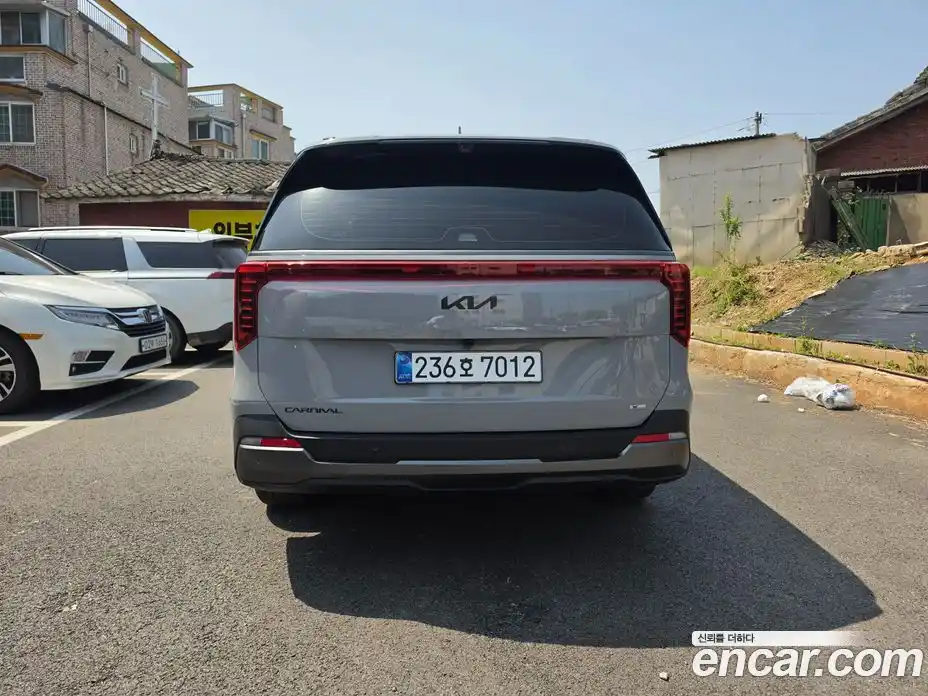 Kia Canival 2026 1.6 гидро в Москве № 1831104, фото 4