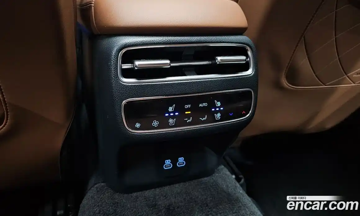 Genesis GV70 2024 2.5 гидро в Москве № 1832212, фото 24