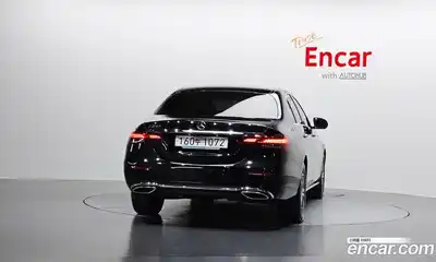 Mercedes-Benz E-Class 2023 2.0 гидро в Москве № 1833817, миниатюра 4