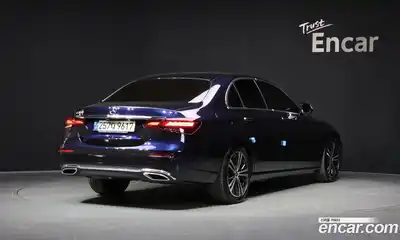 Mercedes-Benz E-Class 2022 2.0 гидро в Москве № 1833931, миниатюра 2