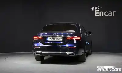 Mercedes-Benz E-Class 2022 2.0 гидро в Москве № 1833931, миниатюра 4