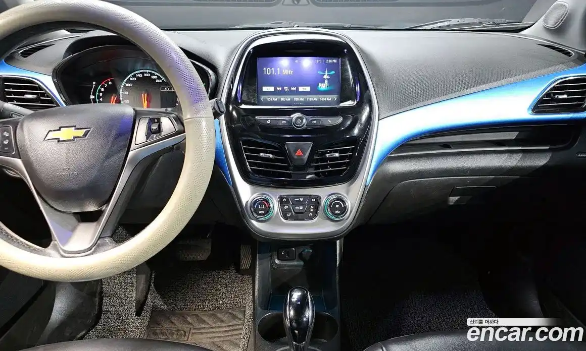 Chevrolet Spark 2016 1.0 гидро в Москве, фото 13