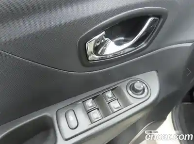 Renault QM3 2016 1.5 гидро в Москве № 1835135, миниатюра 9