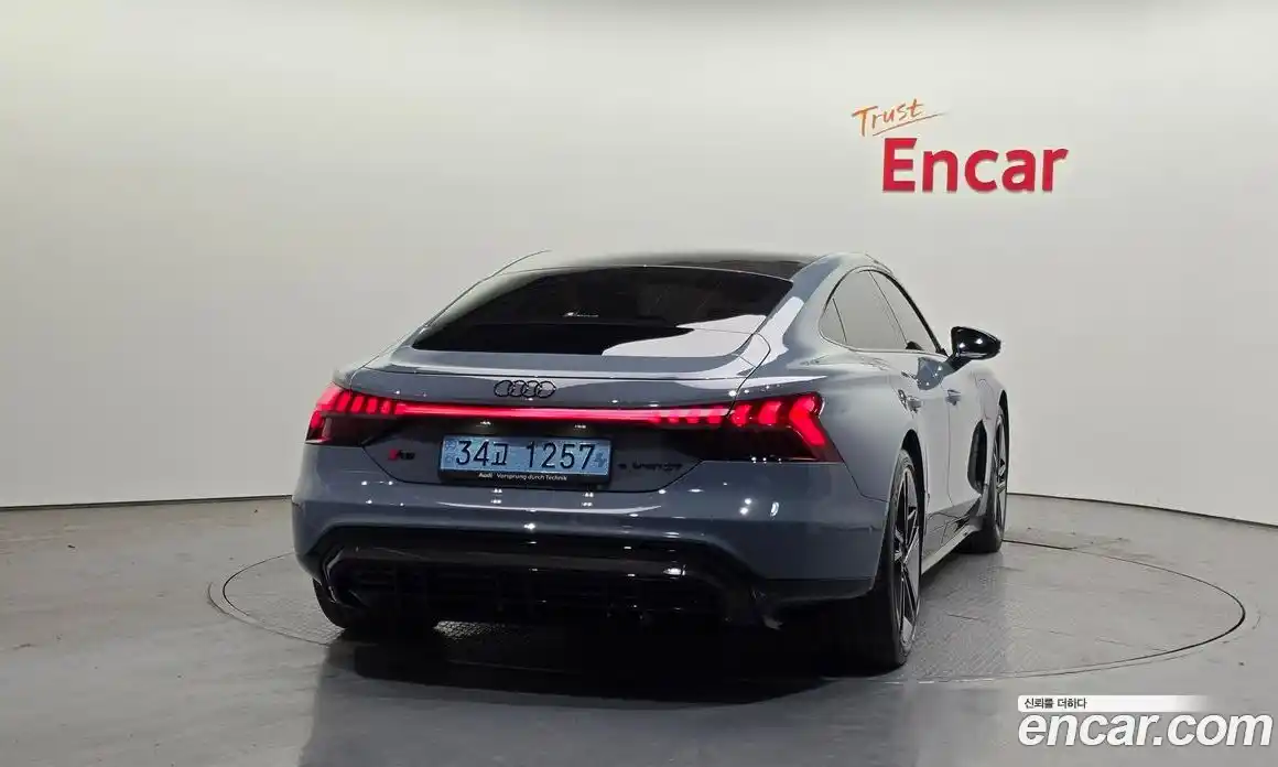 Audi RS e-tron GT 2023 0.1 гидро в Москве № 1836230, фото 4
