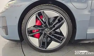 Audi RS e-tron GT 2023 0.1 гидро в Москве № 1836230, миниатюра 5