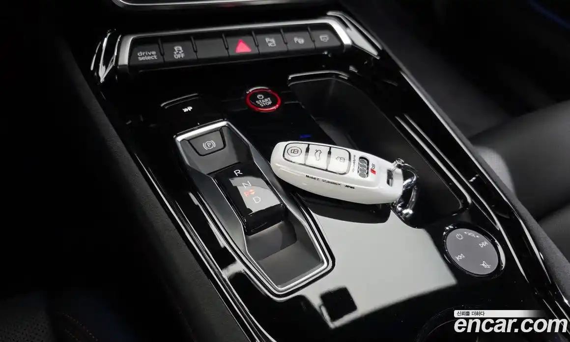 Audi RS e-tron GT 2023 0.1 гидро в Москве № 1836230, фото 9