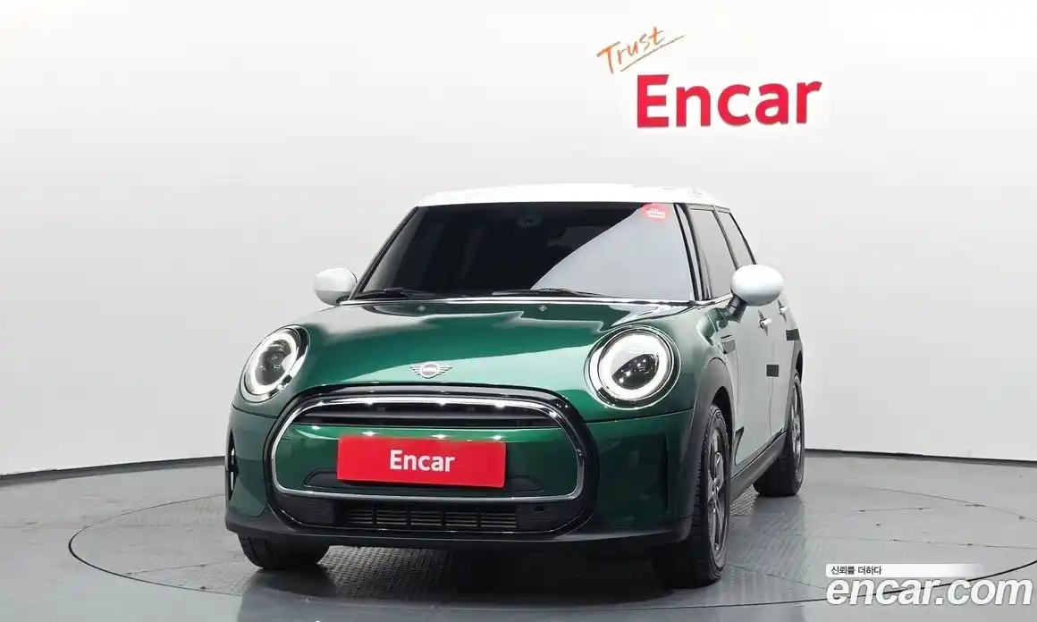 Mini Cooper 2021 1.5 гидро в Москве № 1837580, фото 3