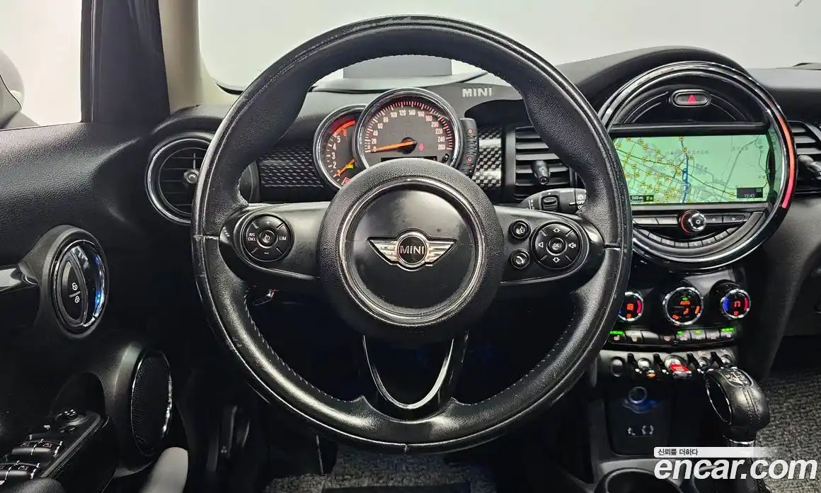 Mini Cooper 2016 2.0 гидро в Москве № 1837722, фото 13