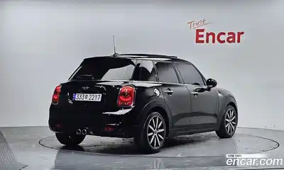 Mini Cooper 2016 2.0 гидро в Москве № 1837722, миниатюра 2
