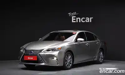 Lexus ES, 2017