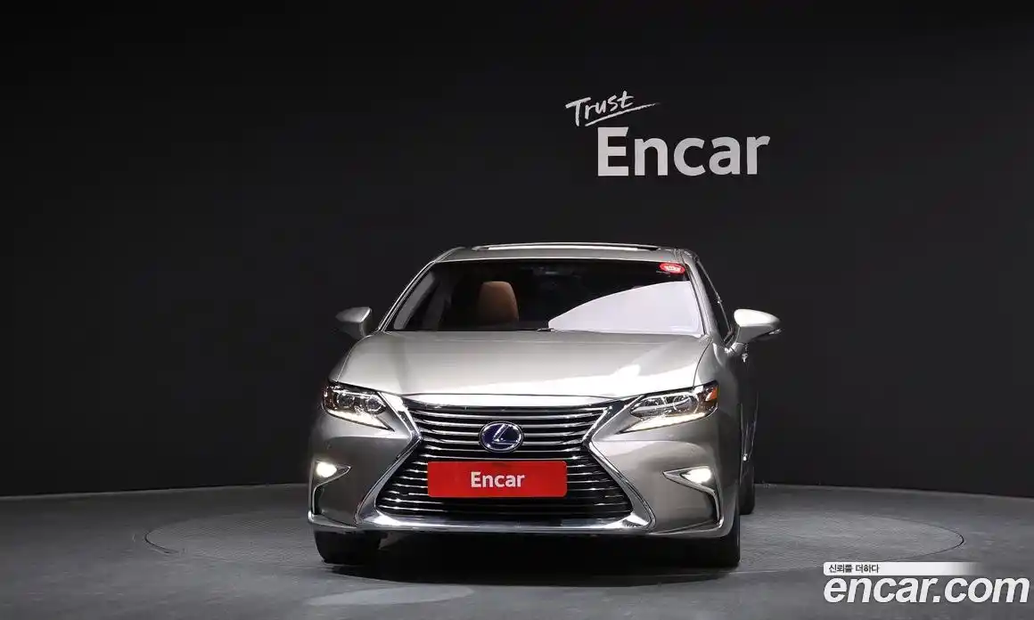 Lexus ES 2017 2.5 гидро в Москве № 1837972, фото 3