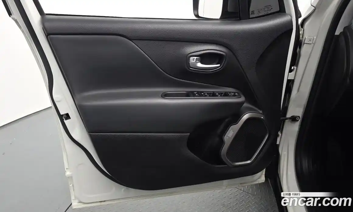 Jeep Renegade 2020 2.4 гидро в Москве № 1838351, фото 14