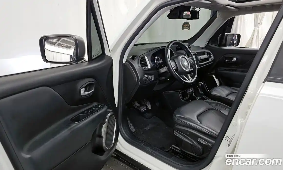 Jeep Renegade 2019 2.4 гидро в Москве № 1838422, фото 13