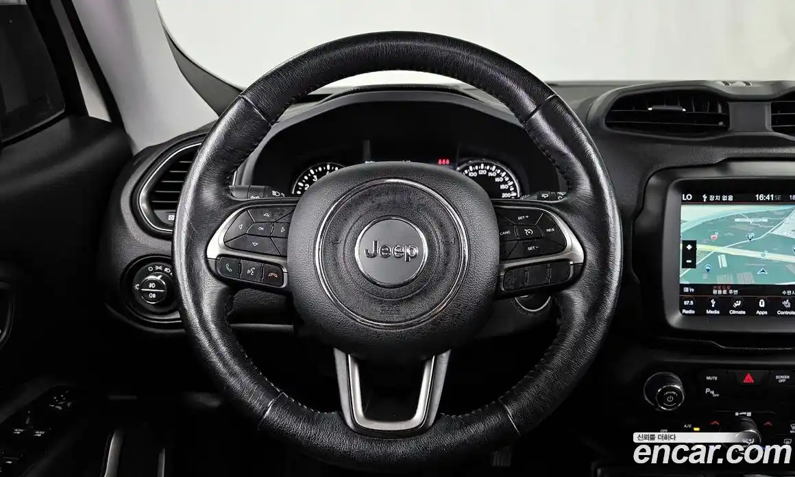 Jeep Renegade 2019 2.4 гидро в Москве № 1838422, фото 19