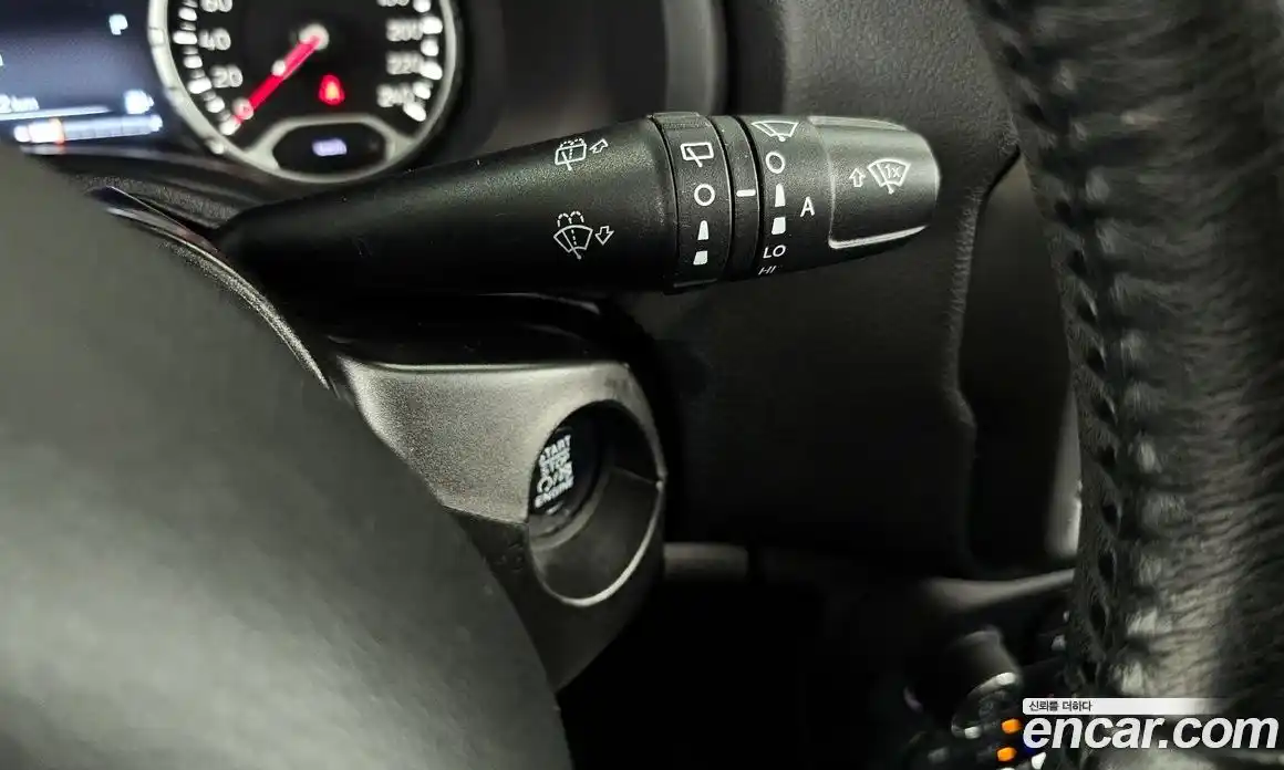 Jeep Renegade 2019 2.4 гидро в Москве № 1838422, фото 27