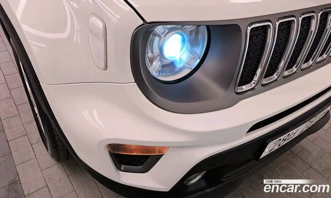 Jeep Renegade 2019 2.4 гидро в Москве № 1838422, фото 8