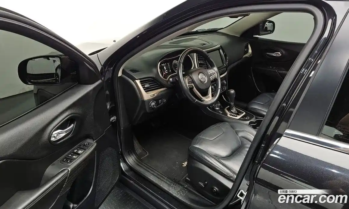 Jeep Cherokee 2016 2.4 гидро в Москве № 1838435, фото 11