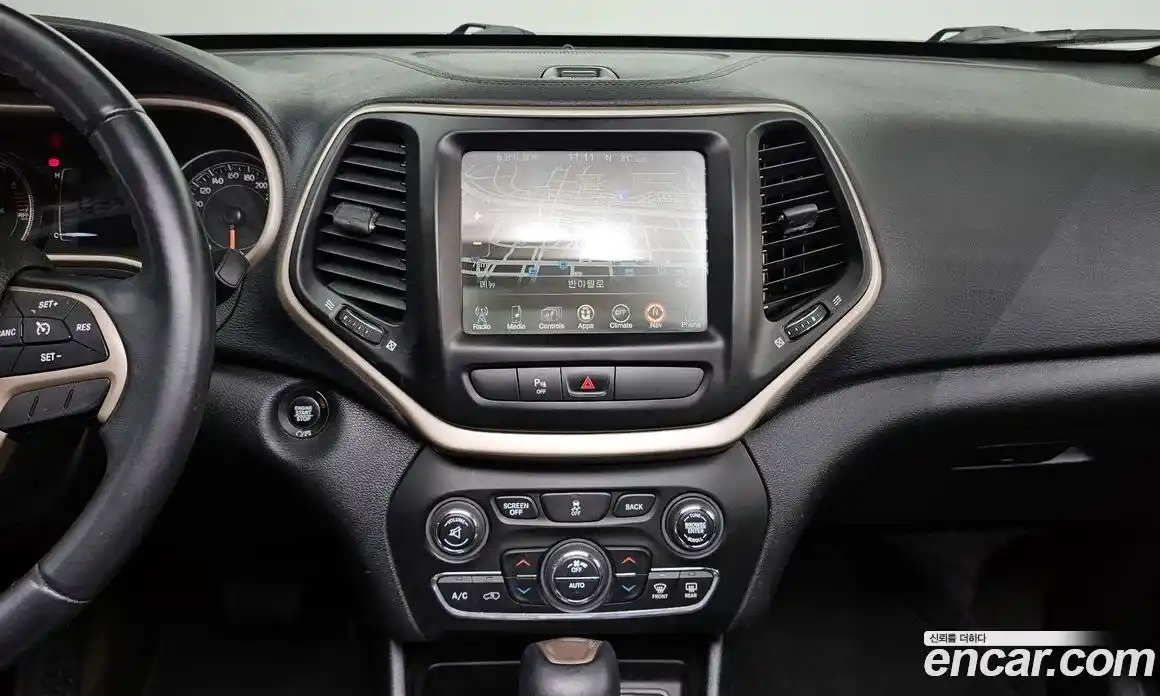 Jeep Cherokee 2016 2.4 гидро в Москве № 1838435, фото 15