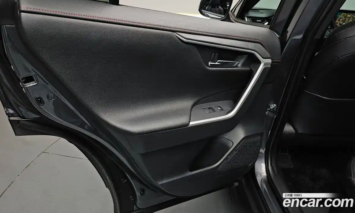 Toyota RAV4 2025 2.5 гидро в Москве № 1838473, фото 14